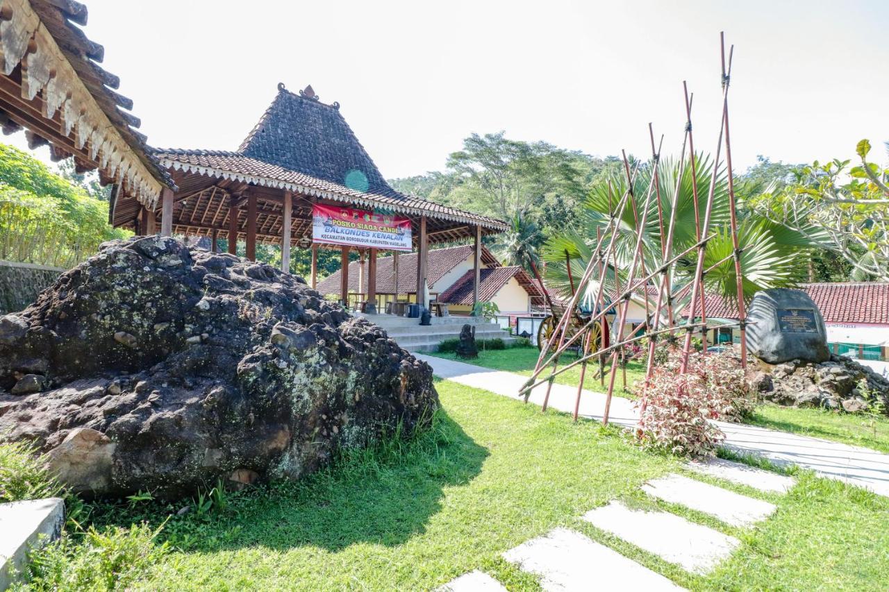 Hotel Balkondes Kenalan Magelang Esterno foto