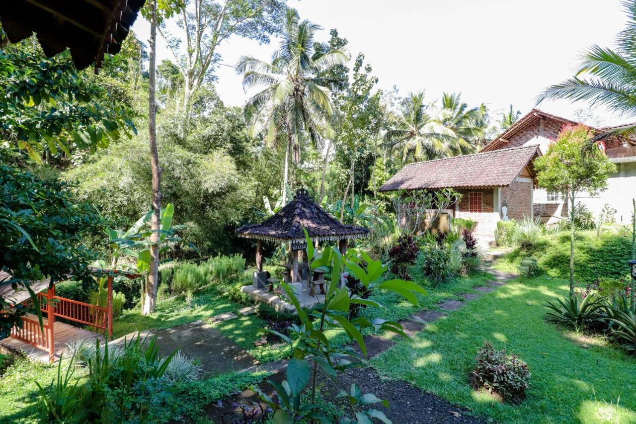 Hotel Balkondes Kenalan Magelang Esterno foto